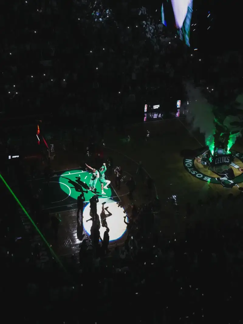 星空体育-双J归位！凯尔特人晒杰伦-布朗塔图姆合影：波士顿是最棒的